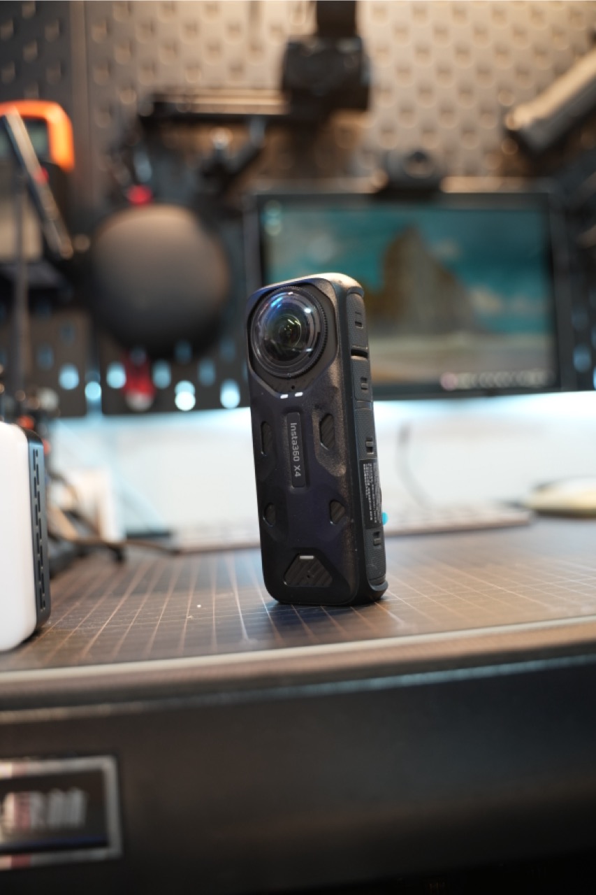 Insta360 X4